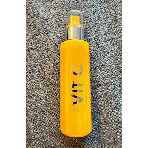 RODIAL Vitamin C Brightening Cleanser NEW Full Size 4.6 oz 135mL - Picture 1 of 2